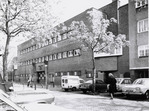 Inmiddels een MAVO.
              <br/>
              Beeldbank gemeentearchief Amsterdam, 1977-04-01